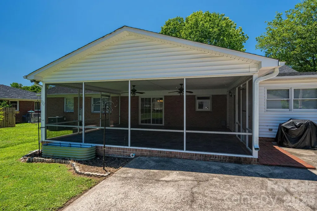 1920 Echo Lane Gastonia NC 28052