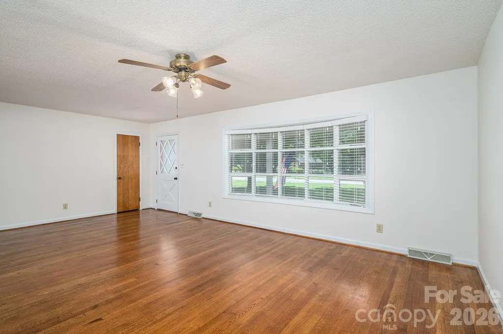 1920 Echo Lane Gastonia NC 28052