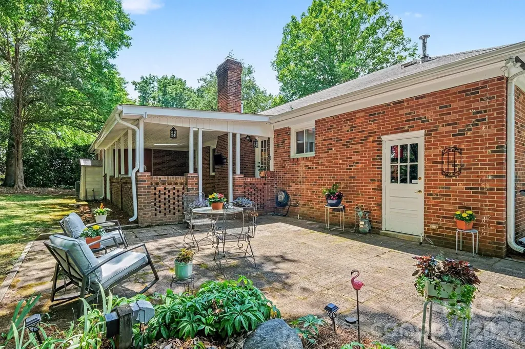 6641 Brookmeade Drive Charlotte NC 28226