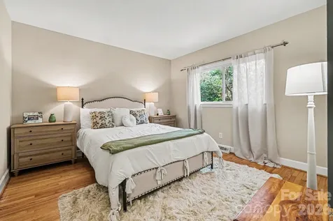 6641 Brookmeade Drive Charlotte NC 28226