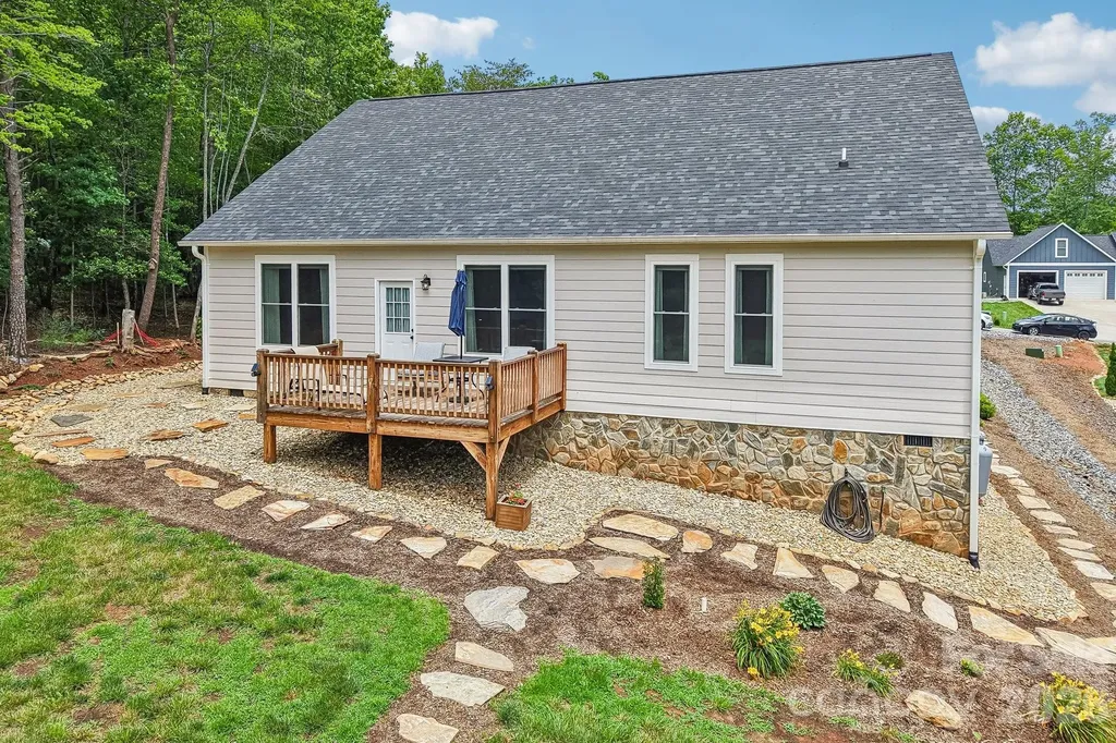 3131 Richard Street Morganton NC 28655
