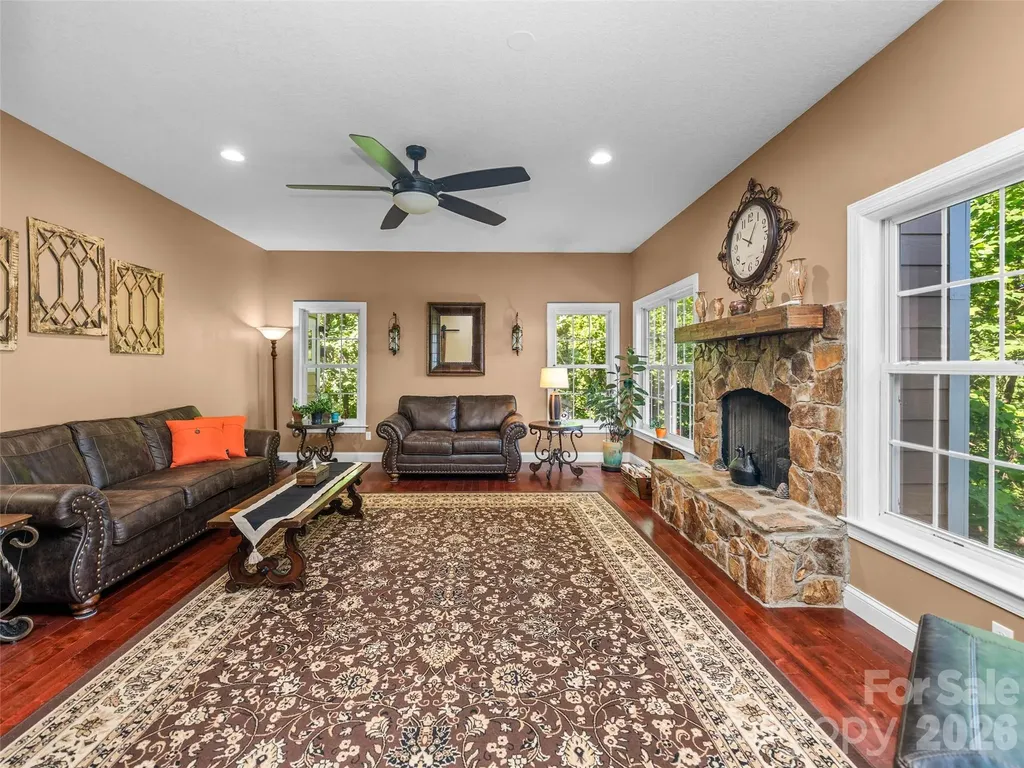 350 Vista Point Drive Weaverville NC 28787