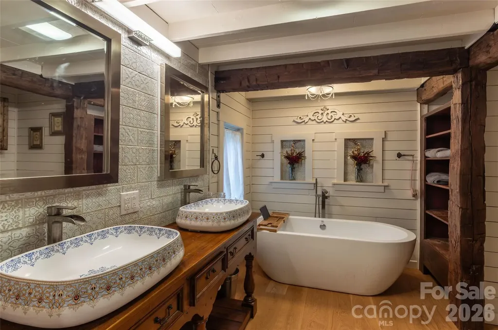214 Chin Tree Road Sylva NC 28779
