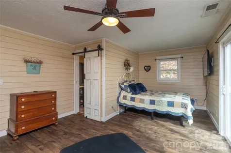 214 Chin Tree Road Sylva NC 28779