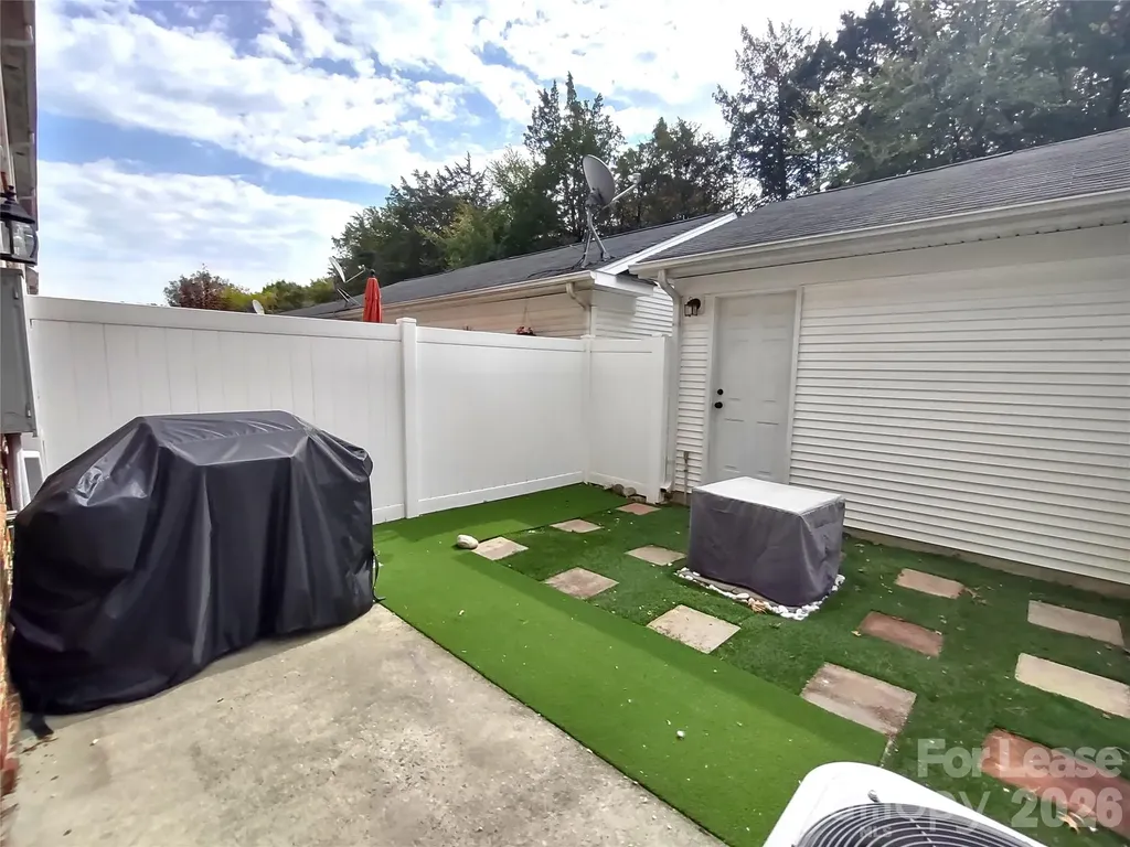 8606 Beaver Creek Drive Charlotte NC 28269