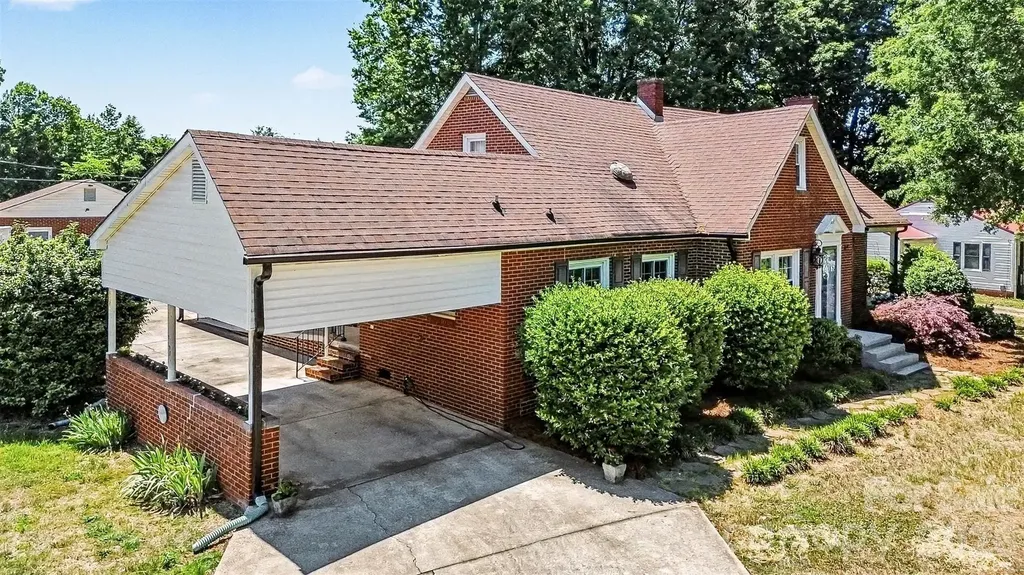 2068 Statesville Highway Mooresville NC 28115