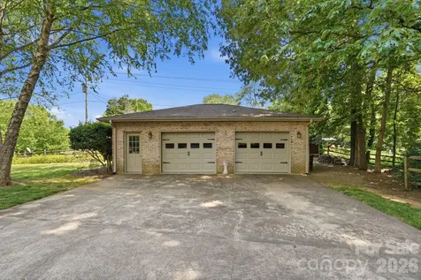 5705 Foxcrest Drive Mint Hill NC 28227