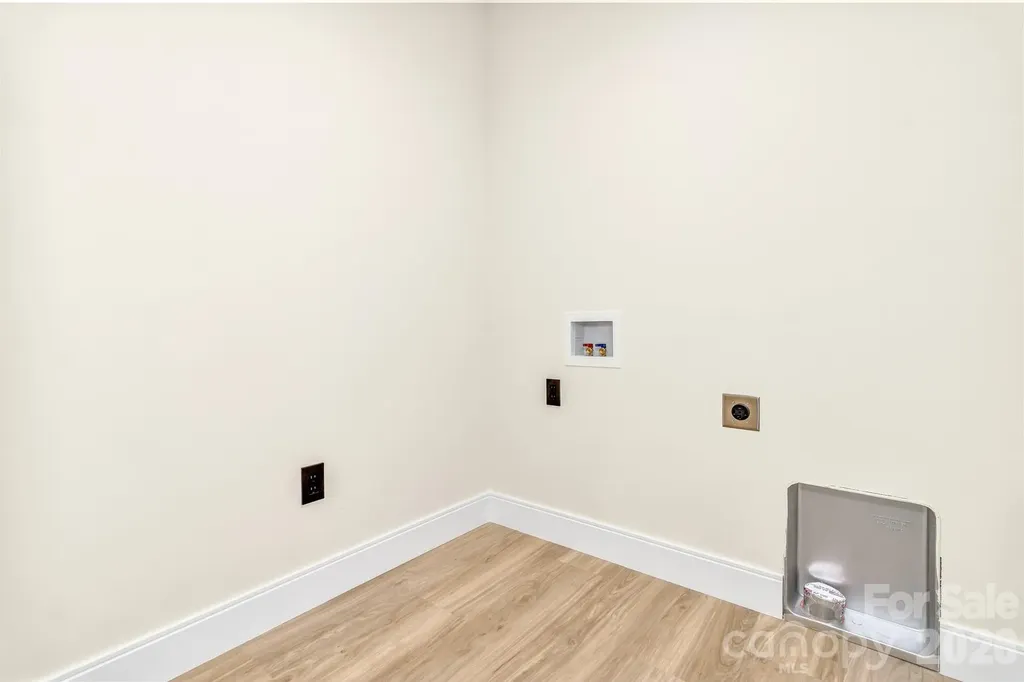 221 Coopers Drive Hendersonville NC 28739