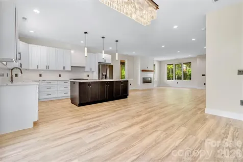 221 Coopers Drive Hendersonville NC 28739