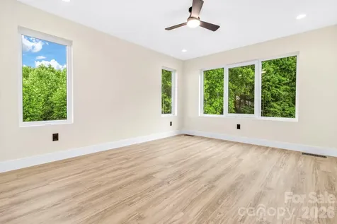 221 Coopers Drive Hendersonville NC 28739