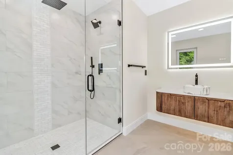 221 Coopers Drive Hendersonville NC 28739