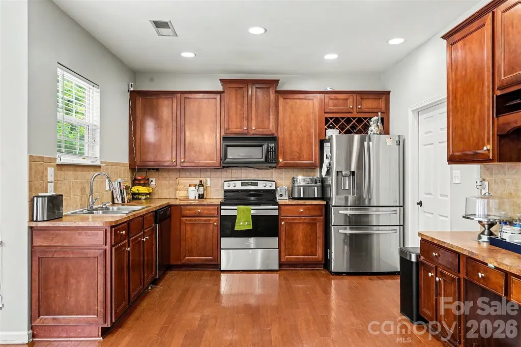1003 Jordans Pond Lane Charlotte NC 28214