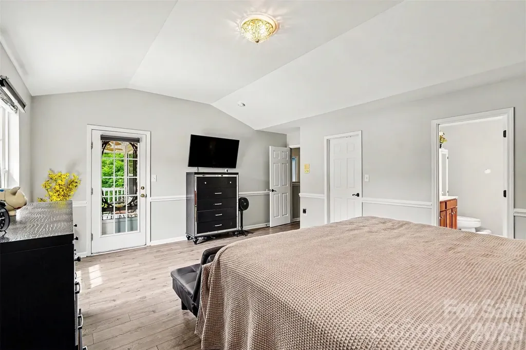 1003 Jordans Pond Lane Charlotte NC 28214