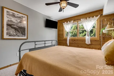 694 Boulder Road Marshall NC 28753