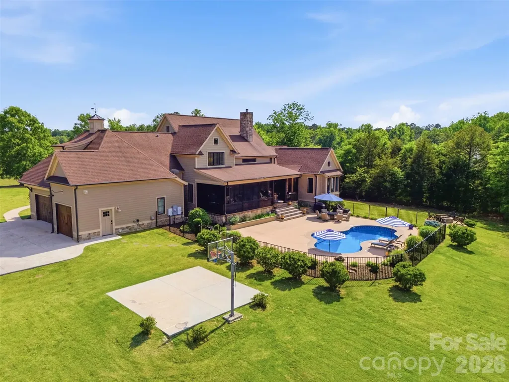 425 Bridlepath Trail Davidson NC 28036