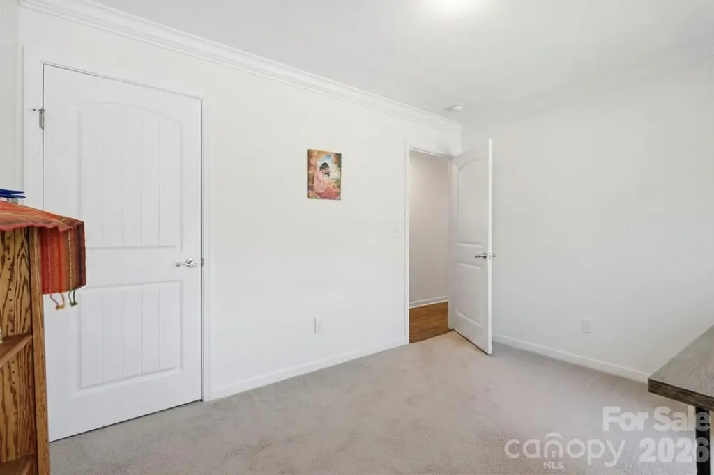 253 Brooklyn Lane Asheville NC 28803