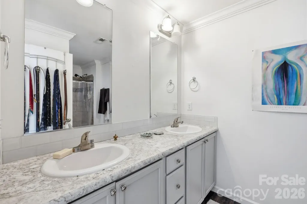 253 Brooklyn Lane Asheville NC 28803