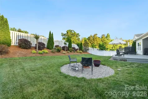 5038 Stonehill Lane Matthews NC 28104