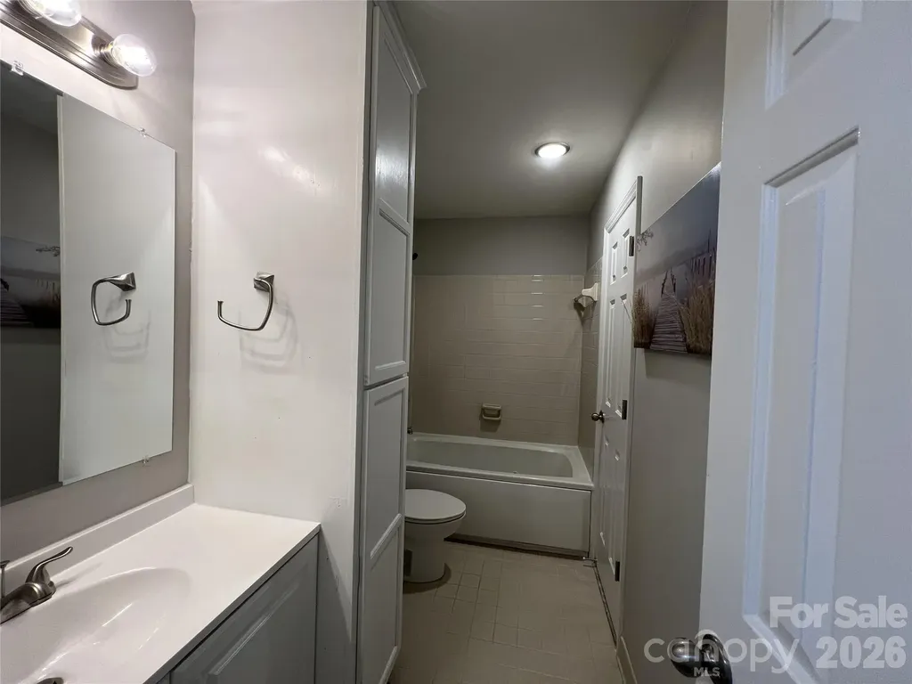 9041 J M Keynes Drive Charlotte NC 28262