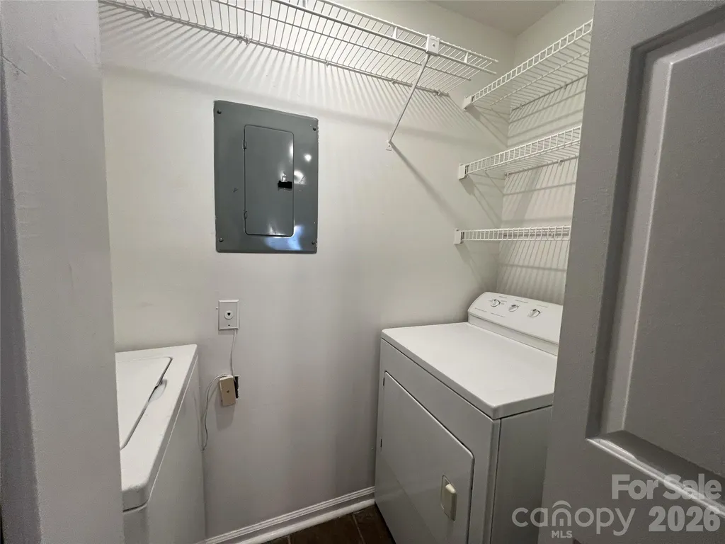 9041 J M Keynes Drive Charlotte NC 28262