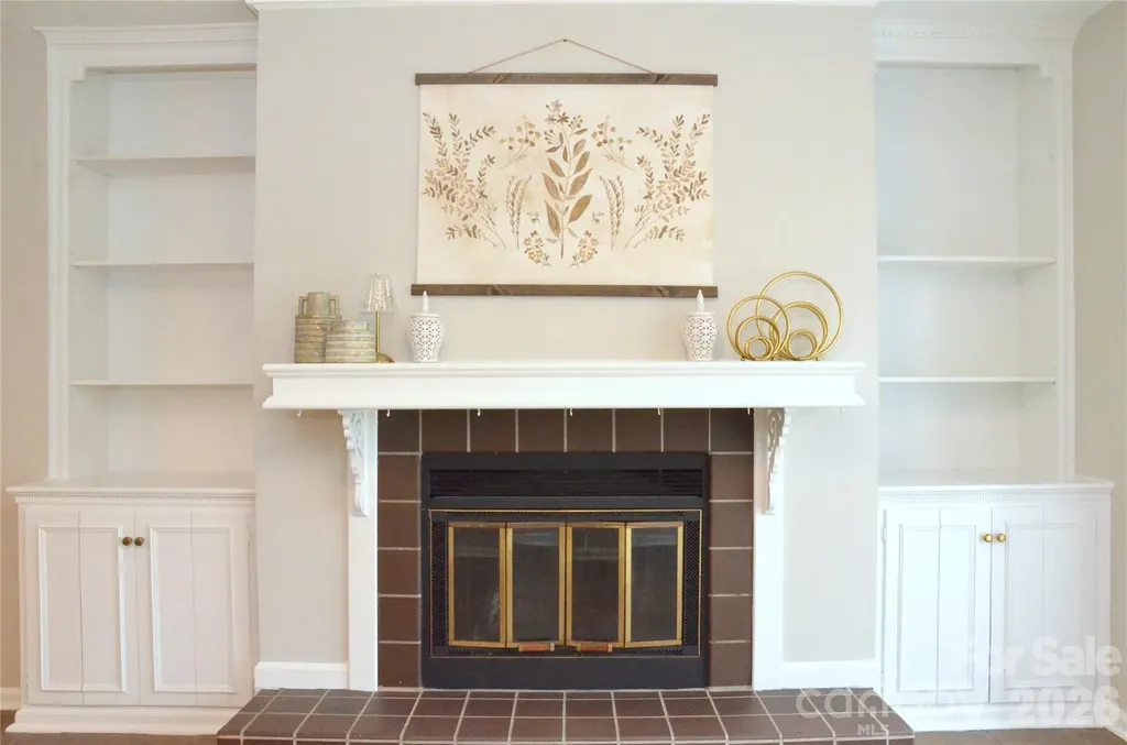 9041 J M Keynes Drive Charlotte NC 28262