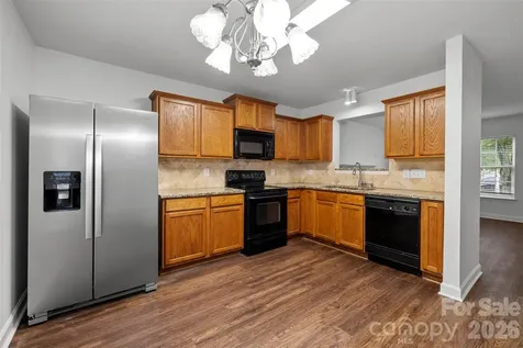 6618 Wicked Oak Lane Charlotte NC 28216