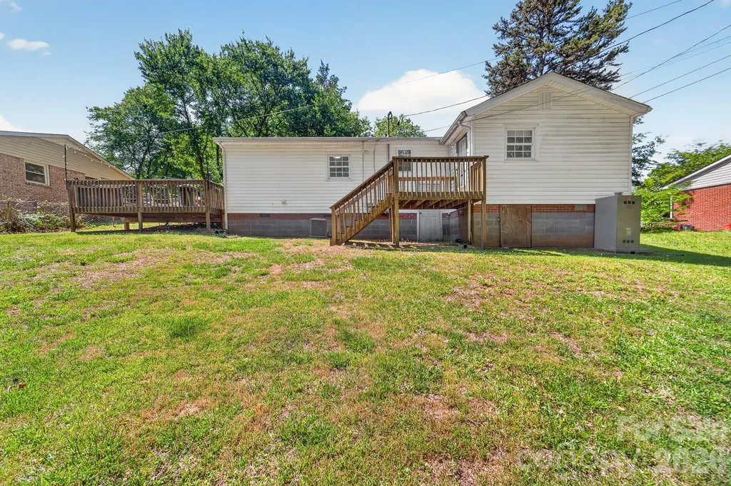402 Wooddale Drive Dallas NC 28034