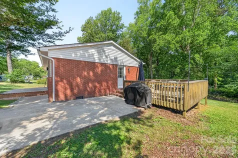 402 Wooddale Drive Dallas NC 28034