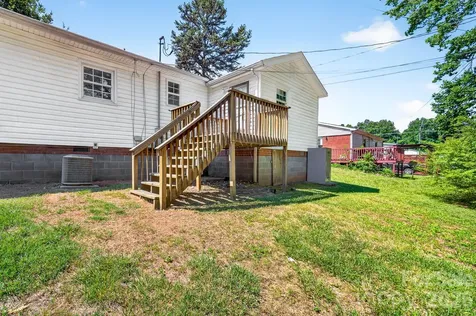 402 Wooddale Drive Dallas NC 28034