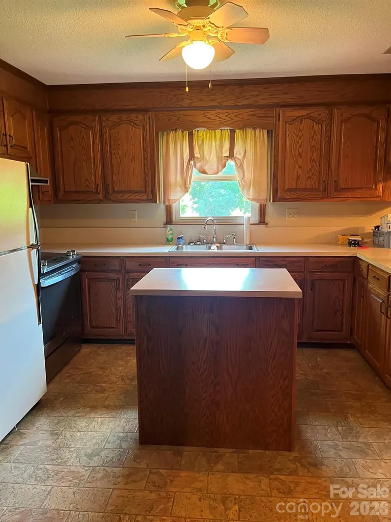 1481 Peeler Road Vale NC 28168