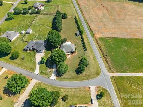 1611 Bradley Drive Monroe NC 28112