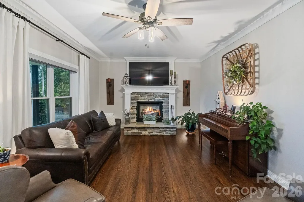 1744 Lowe Drive Catawba NC 28609