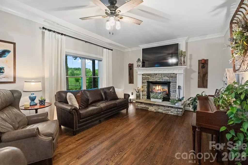 1744 Lowe Drive Catawba NC 28609