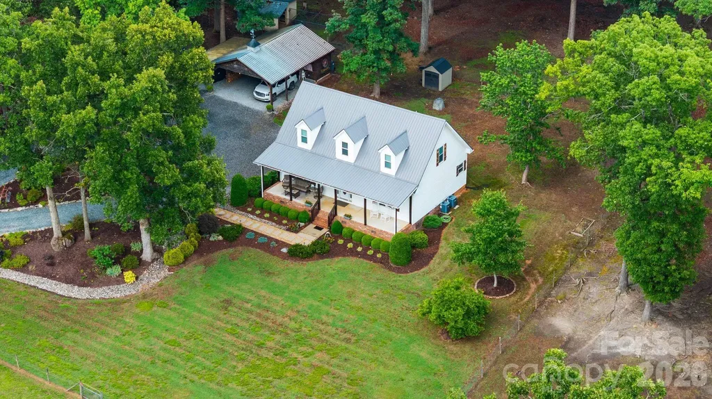 1744 Lowe Drive Catawba NC 28609