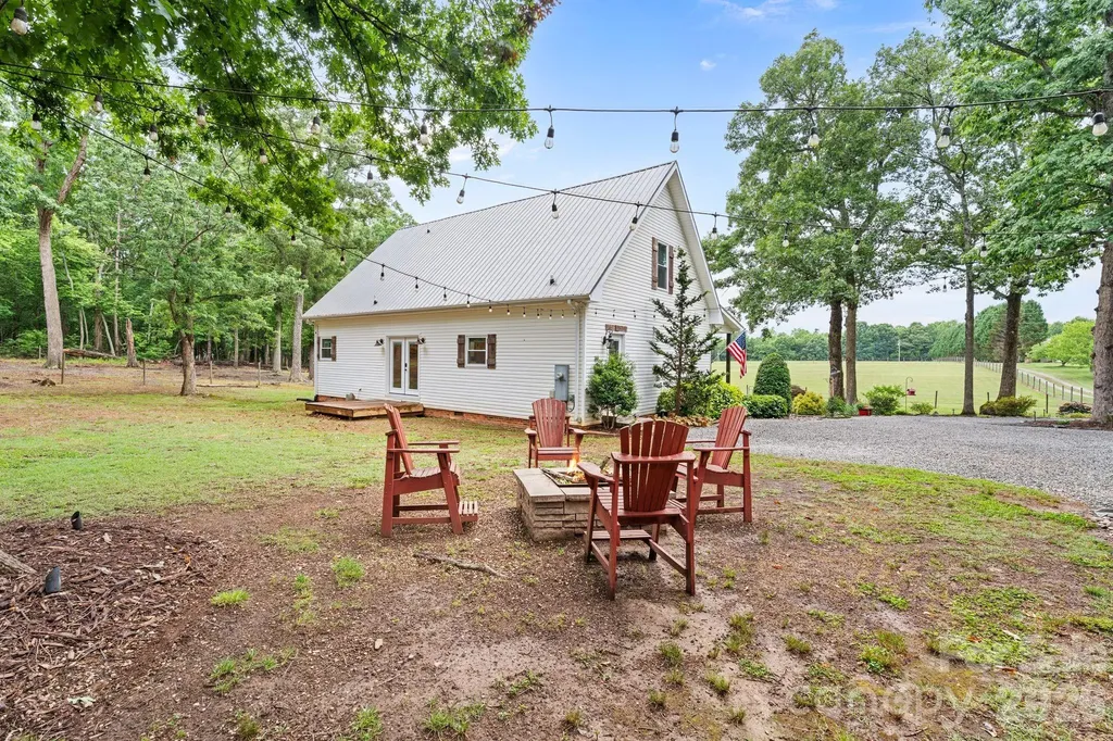 1744 Lowe Drive Catawba NC 28609