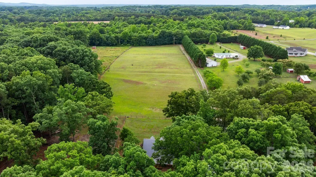 1744 Lowe Drive Catawba NC 28609