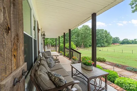 1744 Lowe Drive Catawba NC 28609