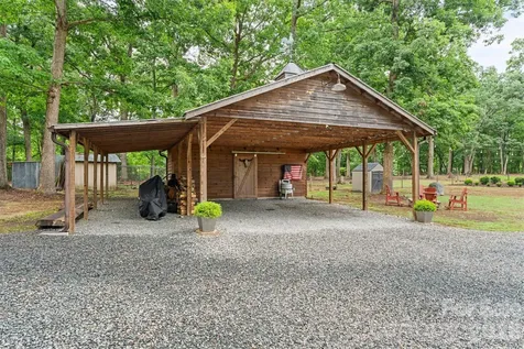 1744 Lowe Drive Catawba NC 28609
