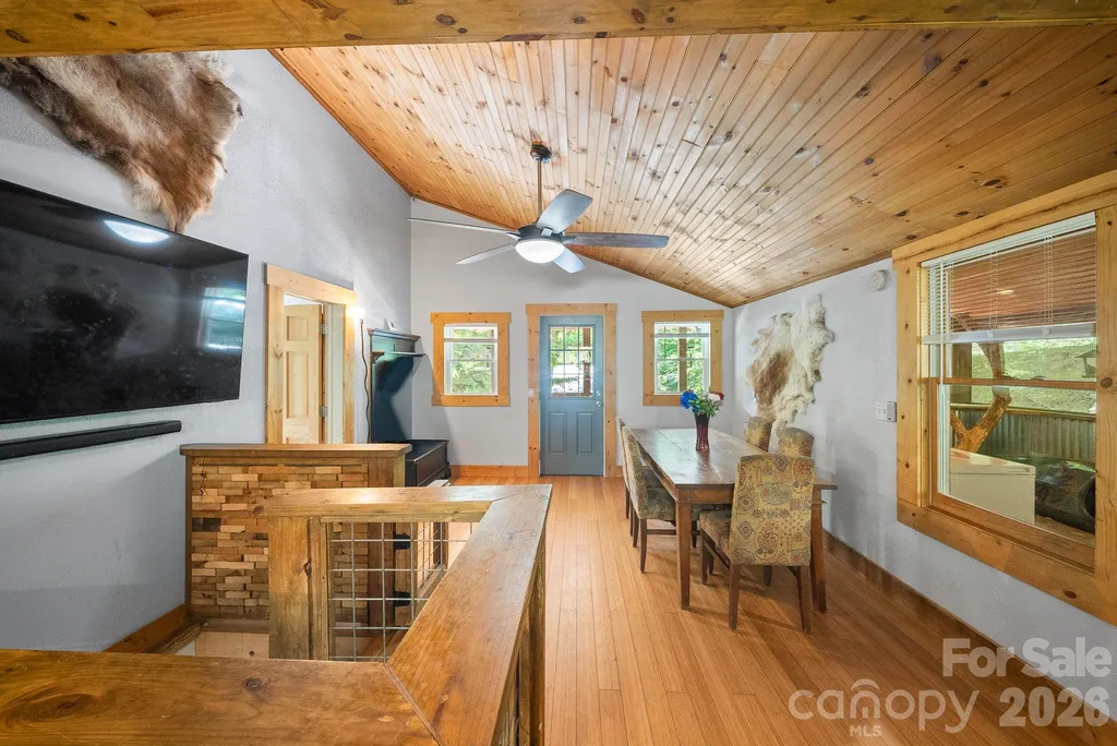 4606 Hemphill Road Waynesville NC 28785