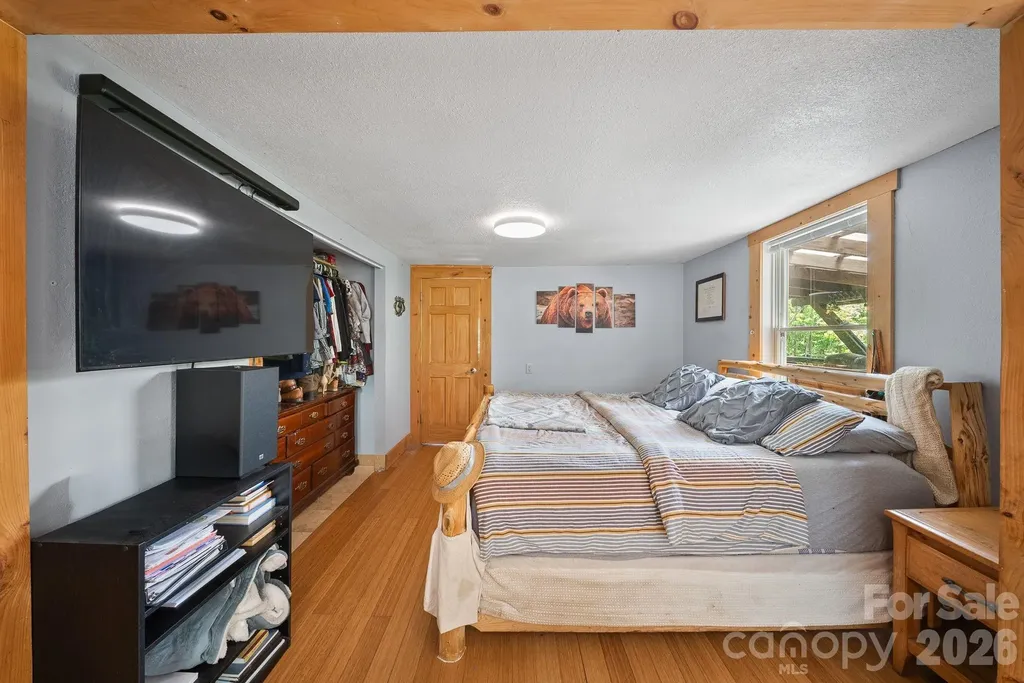 4606 Hemphill Road Waynesville NC 28785