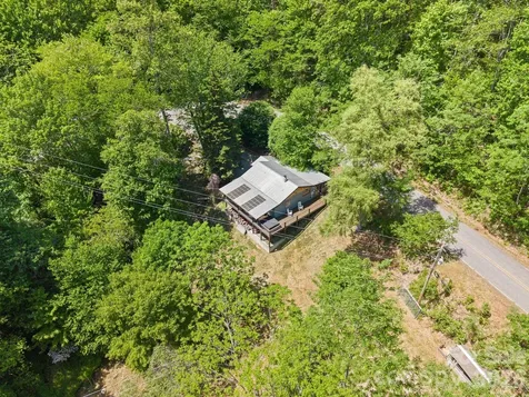 4606 Hemphill Road Waynesville NC 28785