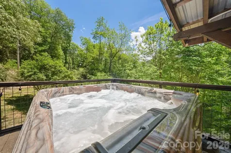 4606 Hemphill Road Waynesville NC 28785