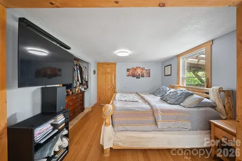 4606 Hemphill Road Waynesville NC 28785