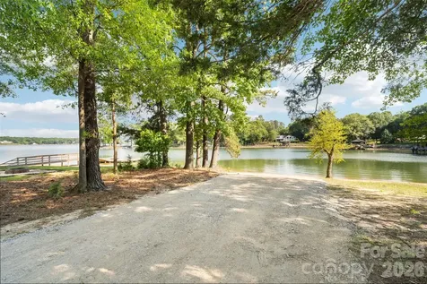 3911 Sandy Point Drive York SC 29745