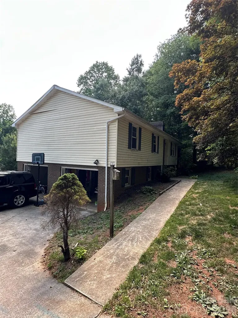 306 New Orleans Boulevard Morganton NC 28655