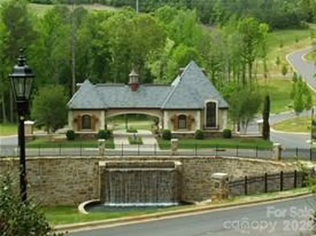 5129 Watermead Lane Belmont NC 28012