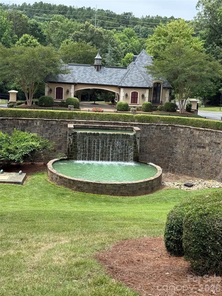 5129 Watermead Lane Belmont NC 28012