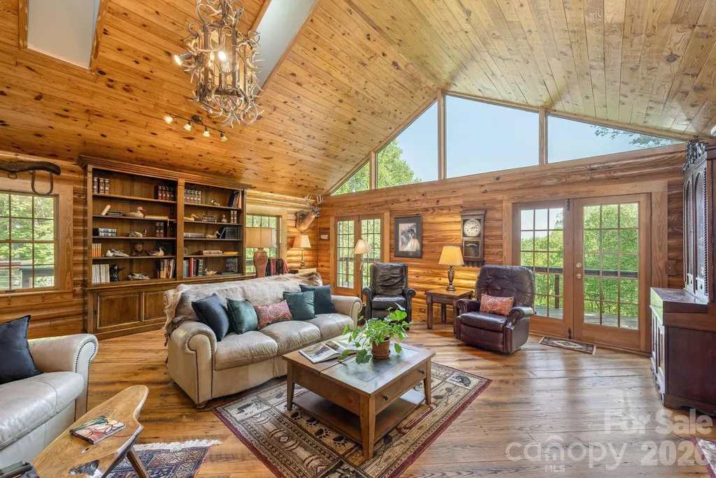 1126 Kilpatrick Road Hendersonville NC 28739