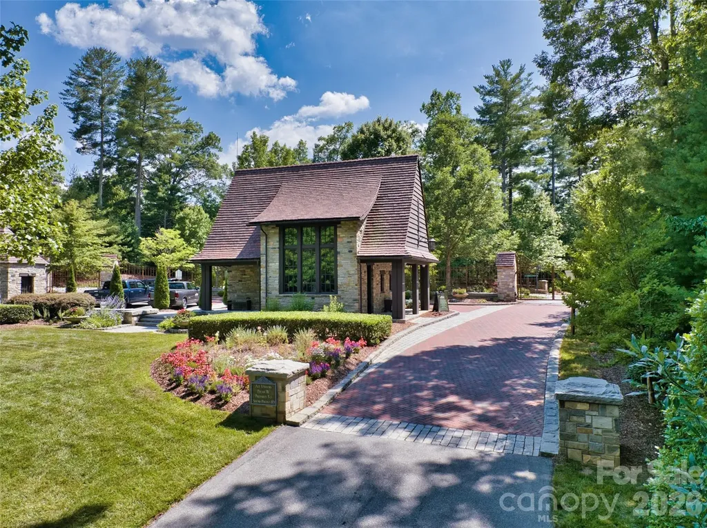 11 Beadle Lane Asheville NC 28803