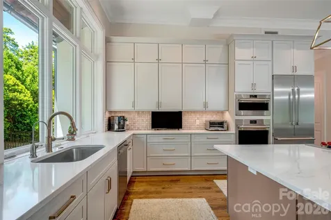 11 Beadle Lane Asheville NC 28803